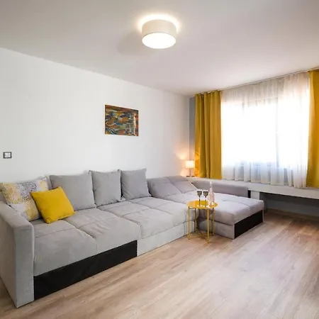 Luxury & Calm Apartment Burgas