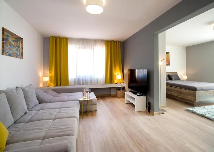 Апартамент Luxury & Calm Бургас