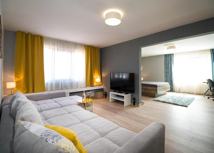 Апартамент Luxury & Calm Бургас